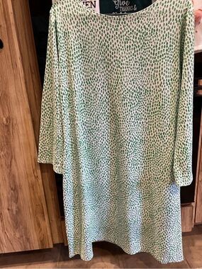 Melly M Green Dot-Print Long Sleeve Shift Dress